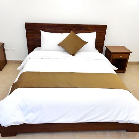 Airos Hotel Баньйос Екстер'єр фото