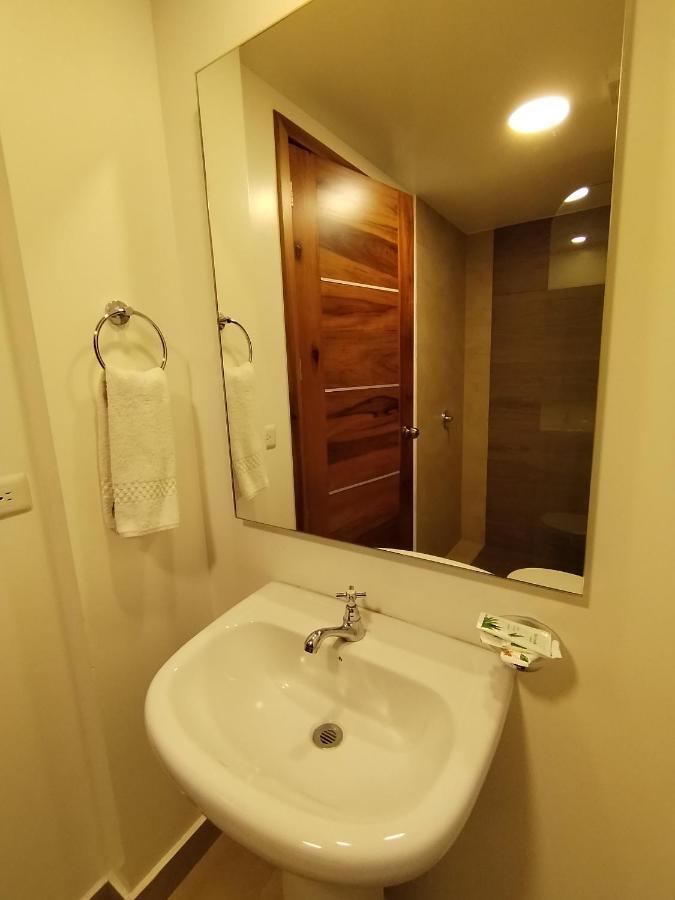 Airos Hotel Баньйос Екстер'єр фото